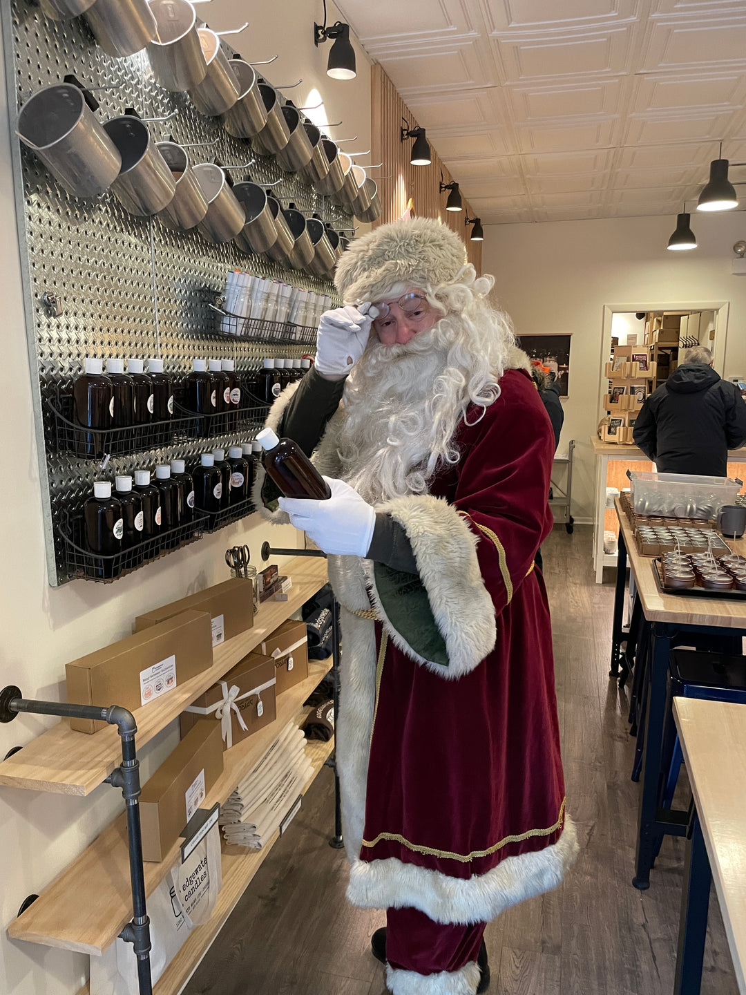 Santa Claus Visits Edgewater Candles