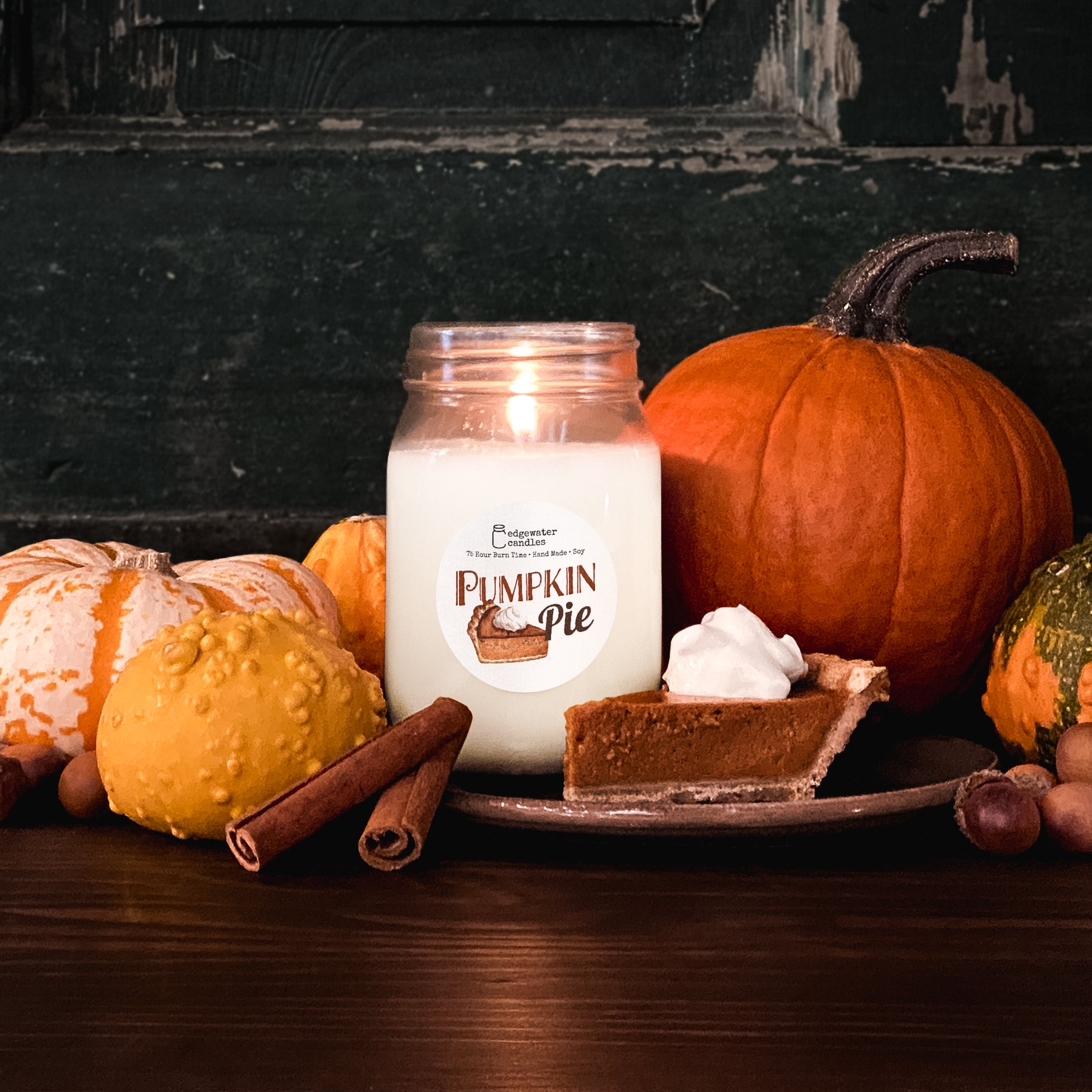 Our Limited Edition Pumpkin Pie candle benefits the Chicago Food Depository.